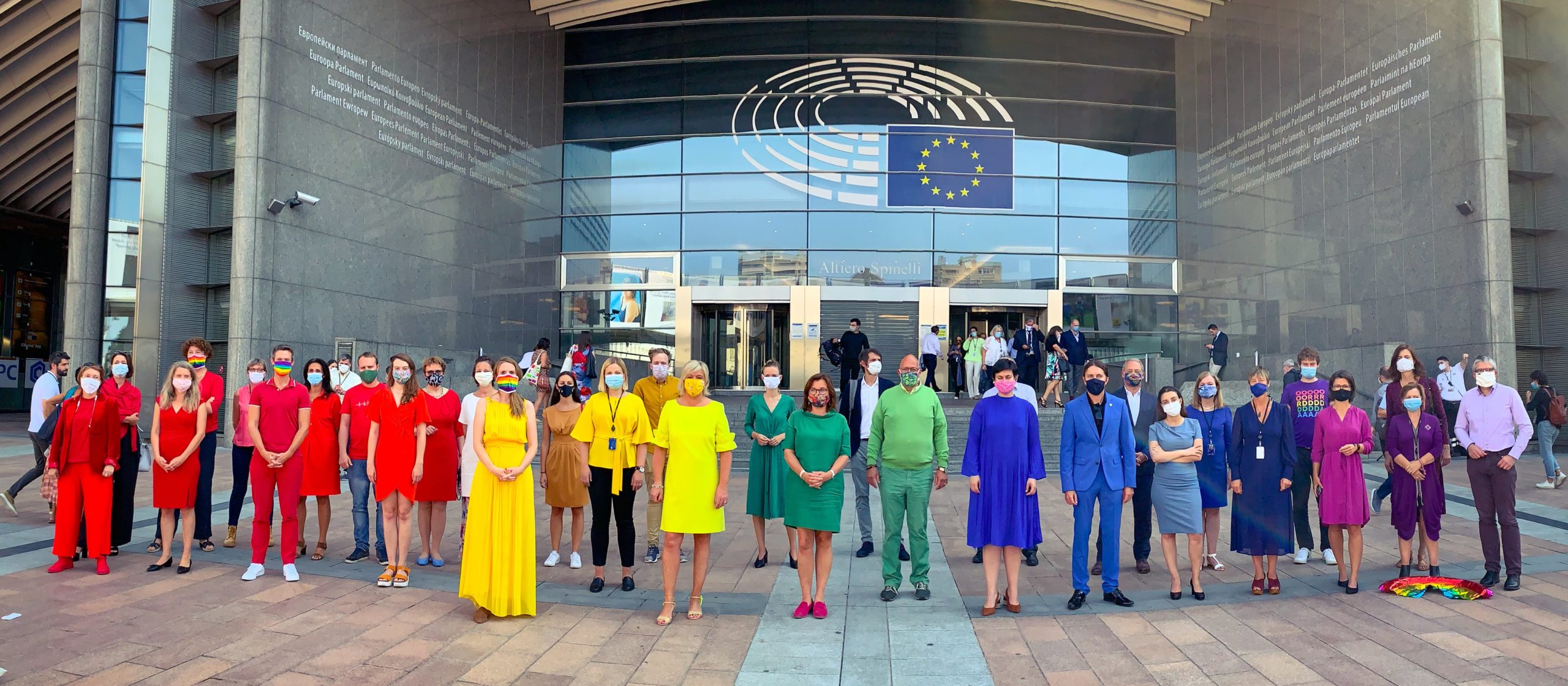 Parlament Europejski wspiera polską społeczność LGBTQ+